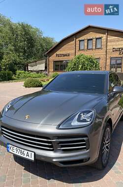 Внедорожник / Кроссовер Porsche Cayenne 2019 в 