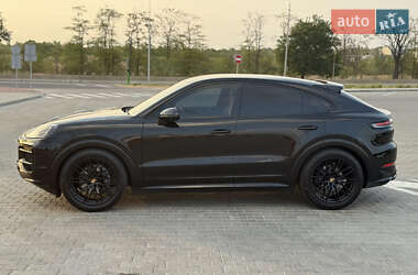 Внедорожник / Кроссовер Porsche Cayenne 2023 в 