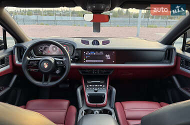 Внедорожник / Кроссовер Porsche Cayenne 2023 в 