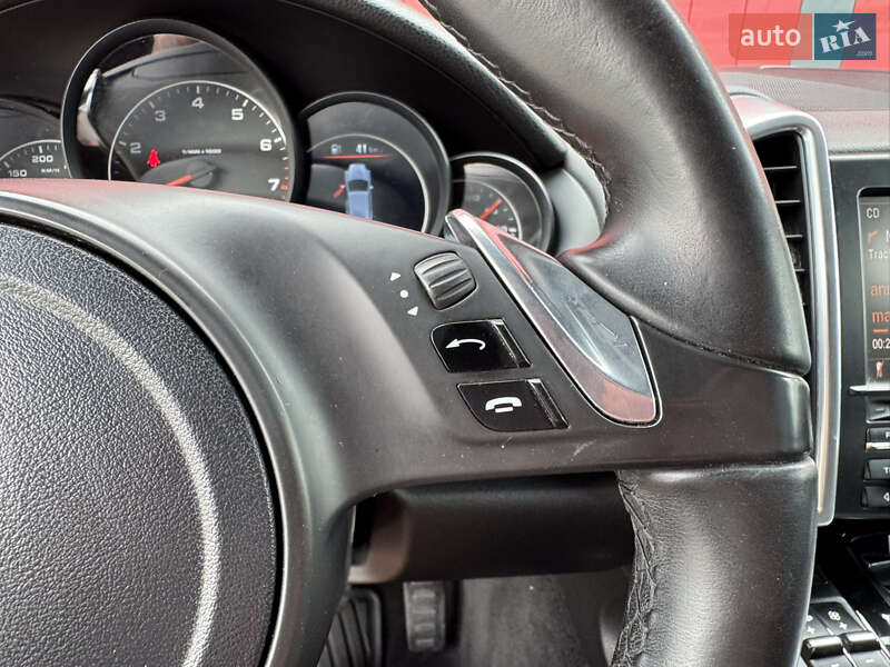 Внедорожник / Кроссовер Porsche Cayenne 2012 в Киеве фото 39 Внедорожник / Кроссовер Porsche Cayenne 2012 в Киеве