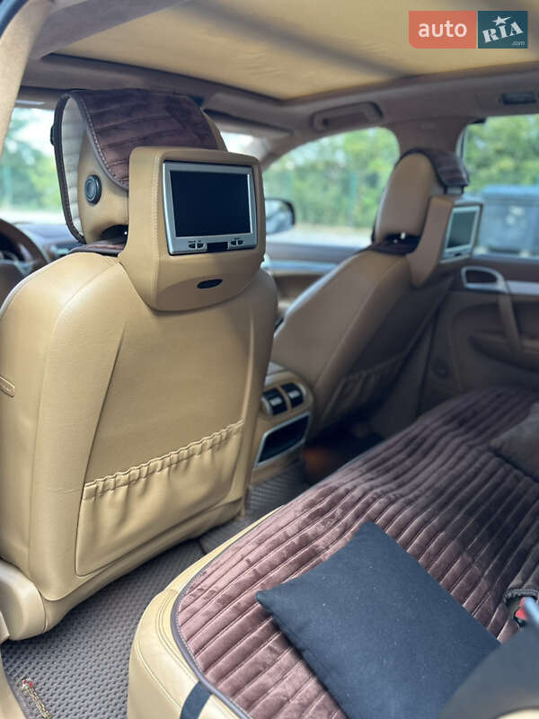 Позашляховик / Кросовер Porsche Cayenne 2008 в Новомосковську