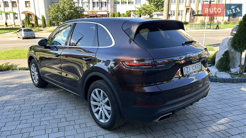 Позашляховик / Кросовер Porsche Cayenne 2018 в Львові