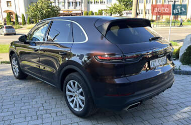 Внедорожник / Кроссовер Porsche Cayenne 2018 в 