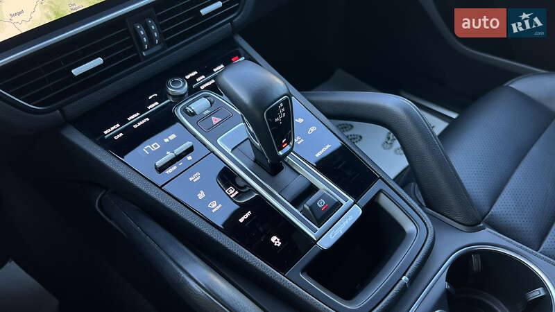 Позашляховик / Кросовер Porsche Cayenne 2018 в Львові