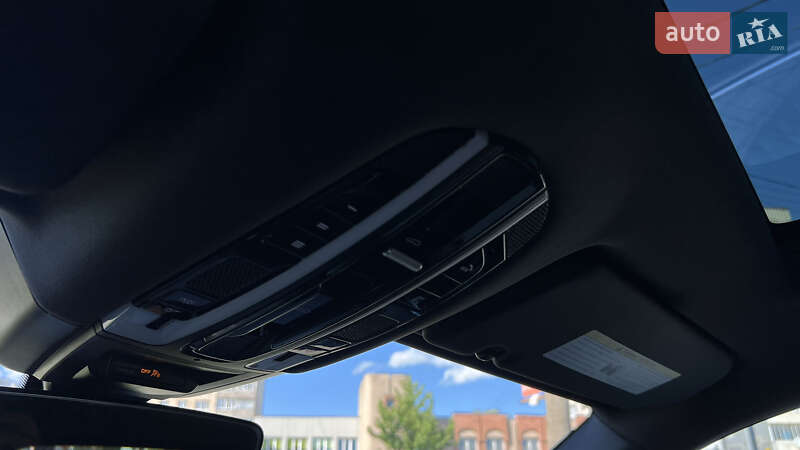 Позашляховик / Кросовер Porsche Cayenne 2018 в Львові