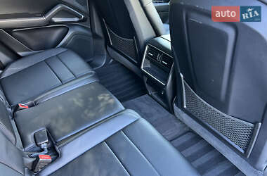 Внедорожник / Кроссовер Porsche Cayenne 2018 в 
