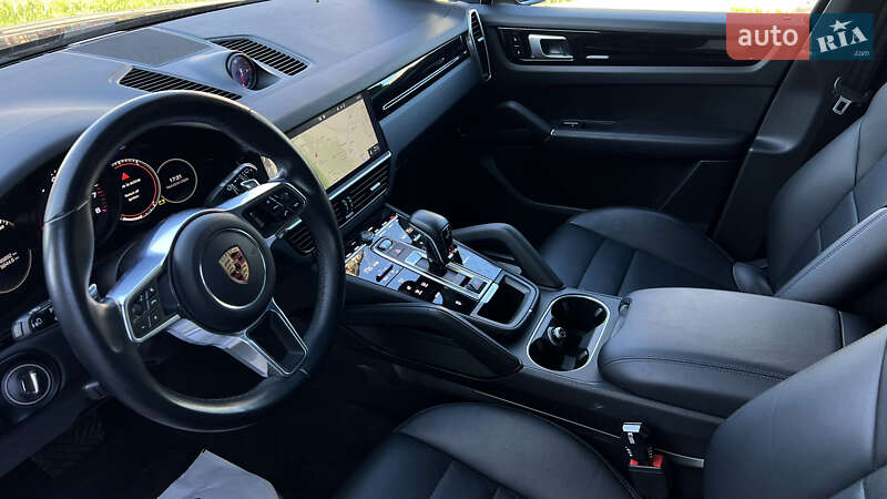 Позашляховик / Кросовер Porsche Cayenne 2018 в Львові
