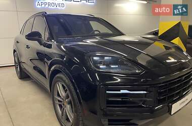 Внедорожник / Кроссовер Porsche Cayenne 2023 в 