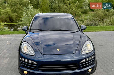 Позашляховик / Кросовер Porsche Cayenne 2012 в 