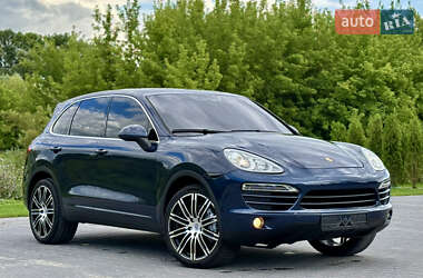 Позашляховик / Кросовер Porsche Cayenne 2012 в 