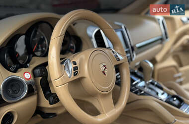 Позашляховик / Кросовер Porsche Cayenne 2012 в 