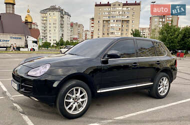 Внедорожник / Кроссовер Porsche Cayenne 2005 в 