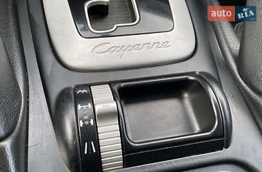 Внедорожник / Кроссовер Porsche Cayenne 2005 в 