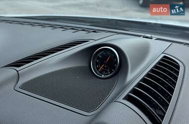 Внедорожник / Кроссовер Porsche Cayenne 2015 в 
