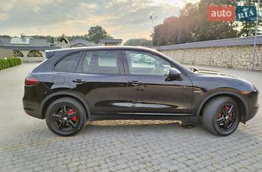Позашляховик / Кросовер Porsche Cayenne 2013 в 