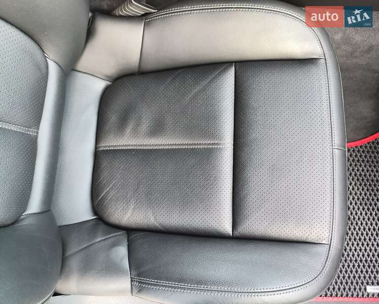 Внедорожник / Кроссовер Porsche Cayenne 2013 в Львове