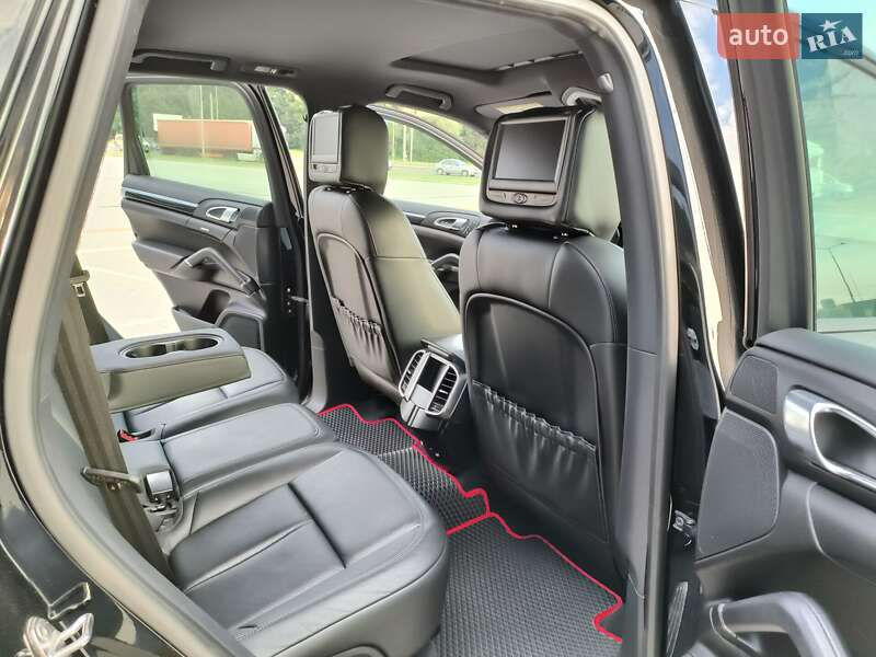 Внедорожник / Кроссовер Porsche Cayenne 2013 в Львове