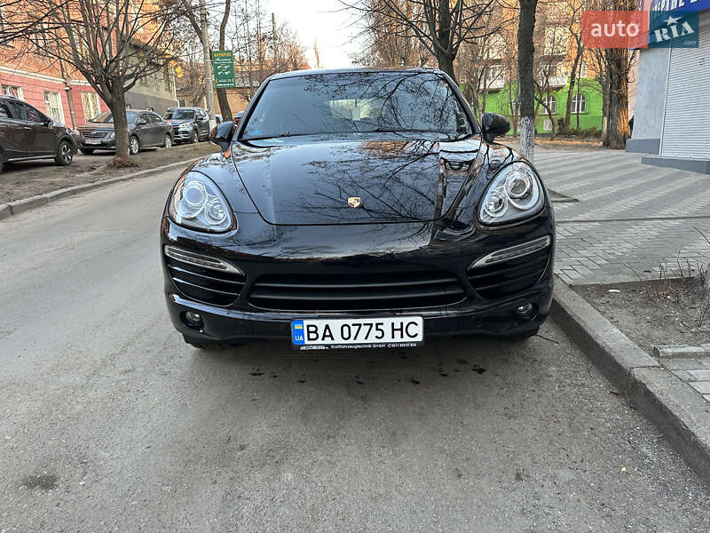 Внедорожник / Кроссовер Porsche Cayenne 2014 в 