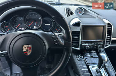 Внедорожник / Кроссовер Porsche Cayenne 2014 в 