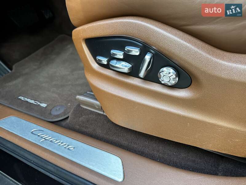 Позашляховик / Кросовер Porsche Cayenne 2018 в Києві