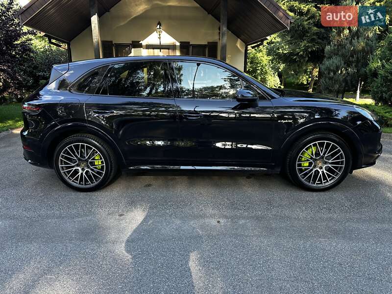 Позашляховик / Кросовер Porsche Cayenne 2018 в Києві