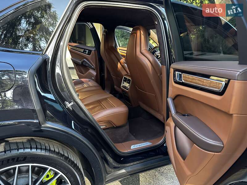 Позашляховик / Кросовер Porsche Cayenne 2018 в Києві