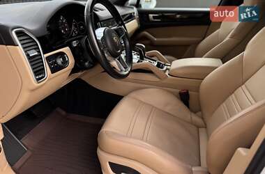 Внедорожник / Кроссовер Porsche Cayenne 2019 в 