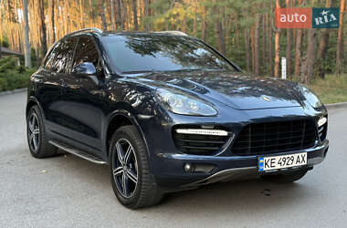 Внедорожник / Кроссовер Porsche Cayenne 2012 в 