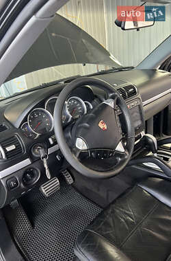 Внедорожник / Кроссовер Porsche Cayenne 2005 в 