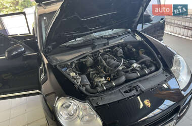 Внедорожник / Кроссовер Porsche Cayenne 2005 в 