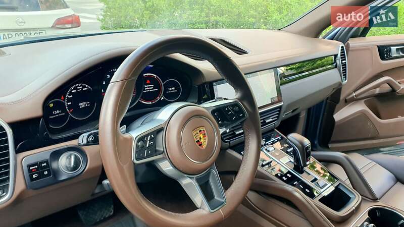Внедорожник / Кроссовер Porsche Cayenne 2019 в Киеве
