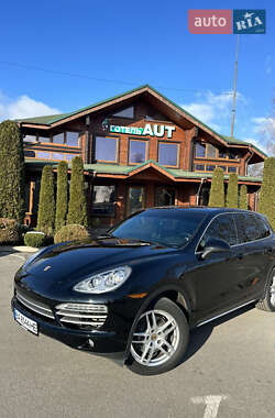 Внедорожник / Кроссовер Porsche Cayenne 2014 в 