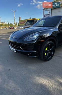 Позашляховик / Кросовер Porsche Cayenne 2012 в 