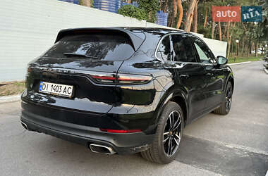 Внедорожник / Кроссовер Porsche Cayenne 2019 в 