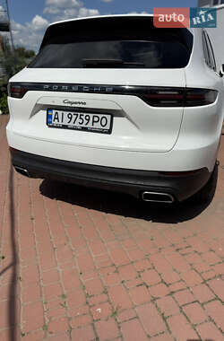 Позашляховик / Кросовер Porsche Cayenne 2019 в 