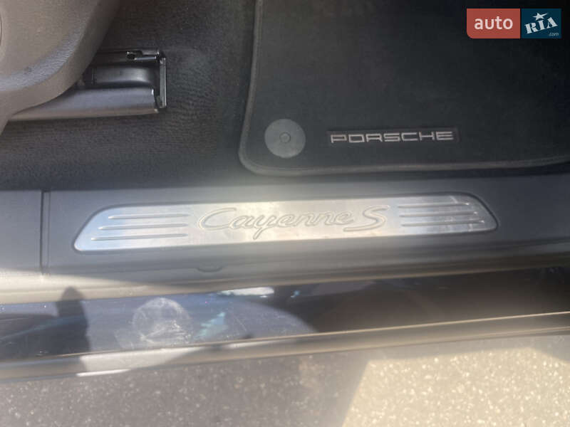 Позашляховик / Кросовер Porsche Cayenne 2016 в Львові фото 27 Позашляховик / Кросовер Porsche Cayenne 2016 в Львові