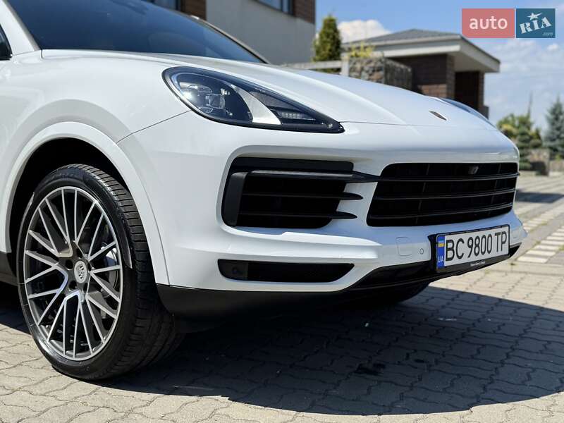 Позашляховик / Кросовер Porsche Cayenne 2019 в Стрию