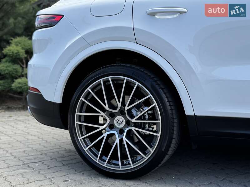 Позашляховик / Кросовер Porsche Cayenne 2019 в Стрию