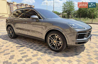 Внедорожник / Кроссовер Porsche Cayenne 2020 в 