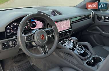 Внедорожник / Кроссовер Porsche Cayenne 2018 в 