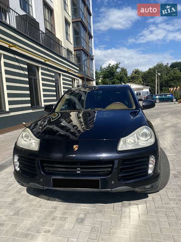 Позашляховик / Кросовер Porsche Cayenne 2008 в Ромнах