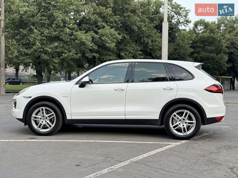 Позашляховик / Кросовер Porsche Cayenne 2013 в Дніпрі