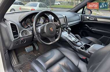 Внедорожник / Кроссовер Porsche Cayenne 2013 в 