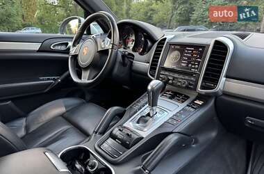 Внедорожник / Кроссовер Porsche Cayenne 2013 в 