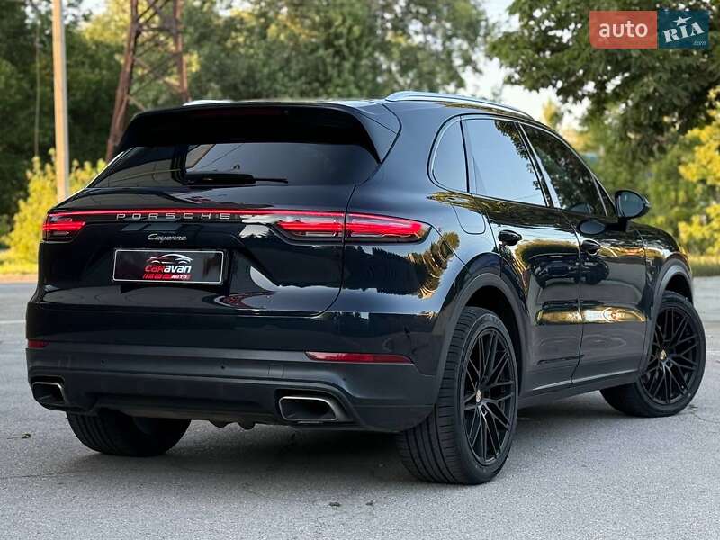 Внедорожник / Кроссовер Porsche Cayenne 2018 в Днепре