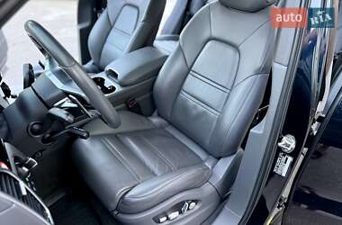 Внедорожник / Кроссовер Porsche Cayenne 2018 в 