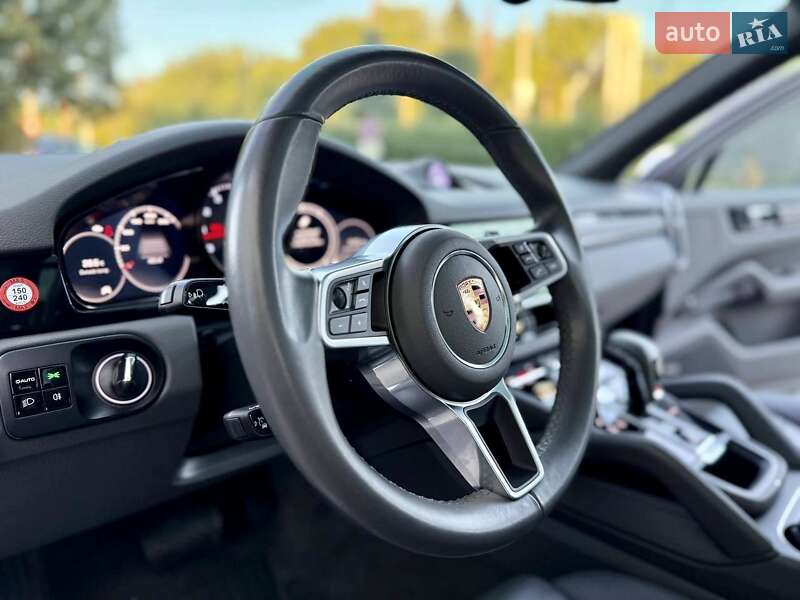 Внедорожник / Кроссовер Porsche Cayenne 2018 в Днепре