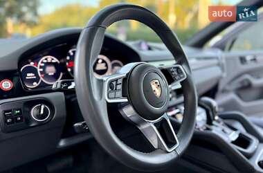 Внедорожник / Кроссовер Porsche Cayenne 2018 в 