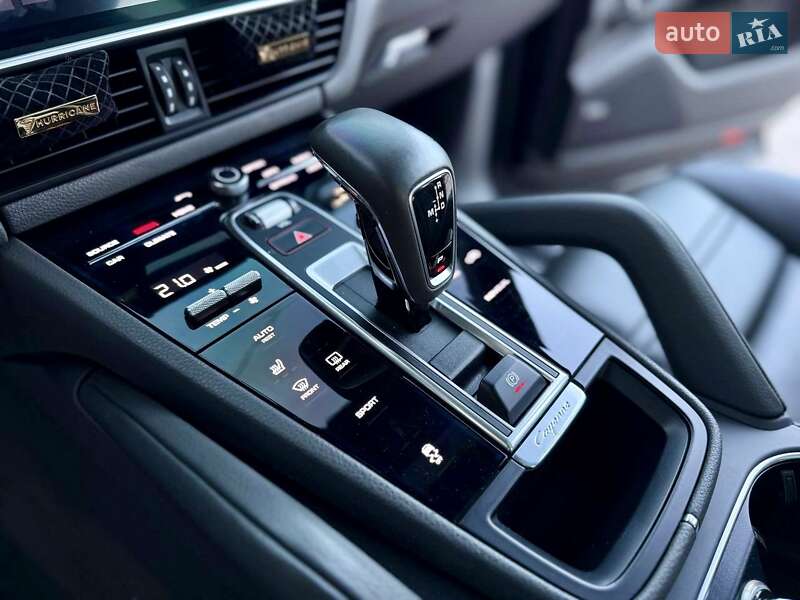 Внедорожник / Кроссовер Porsche Cayenne 2018 в Днепре