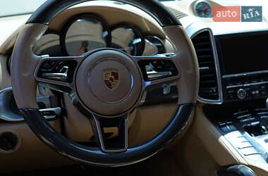 Внедорожник / Кроссовер Porsche Cayenne 2013 в 